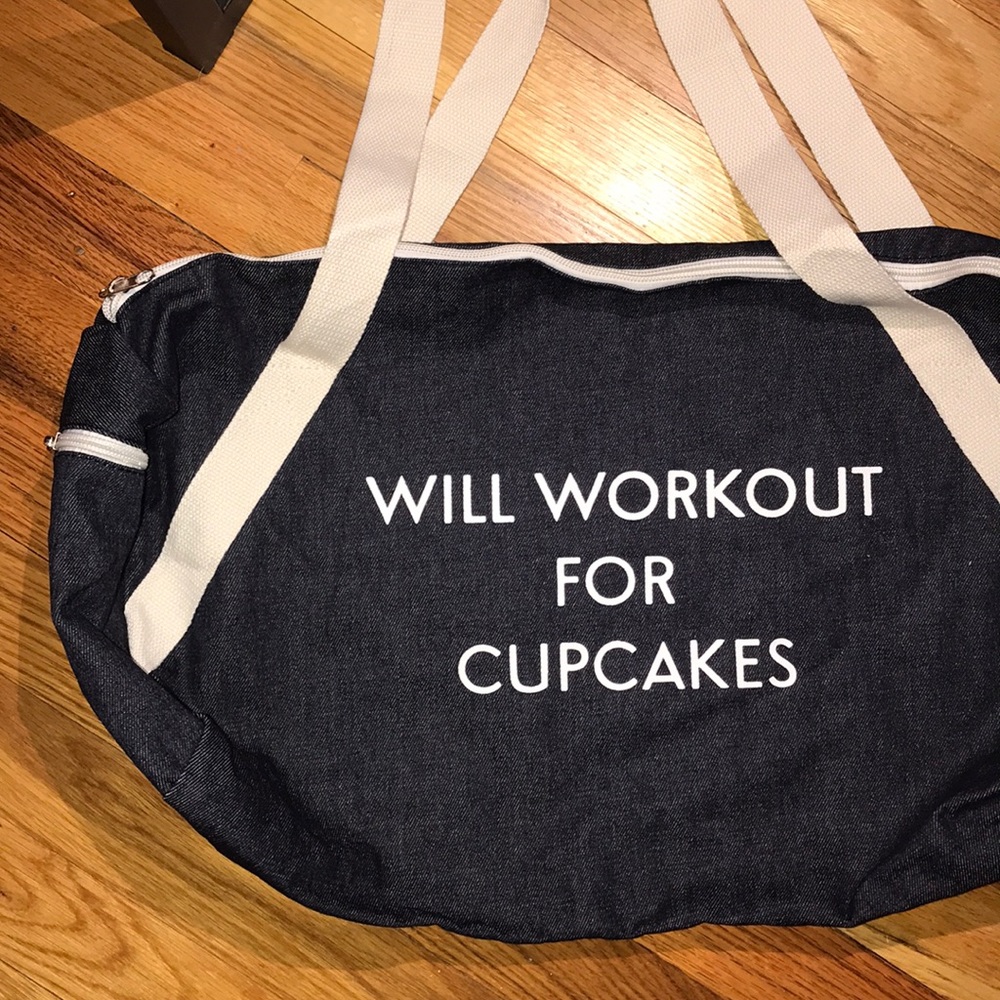 Will Workout For Cupcakes Denim Gymbag *NWOT* - Picture 3 of 3